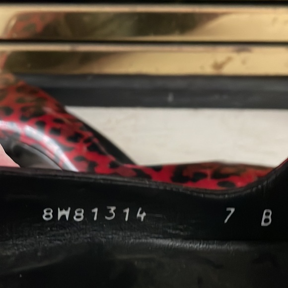 Stuart Weitzman red leopard heels, size 7B - Picture 4 of 6